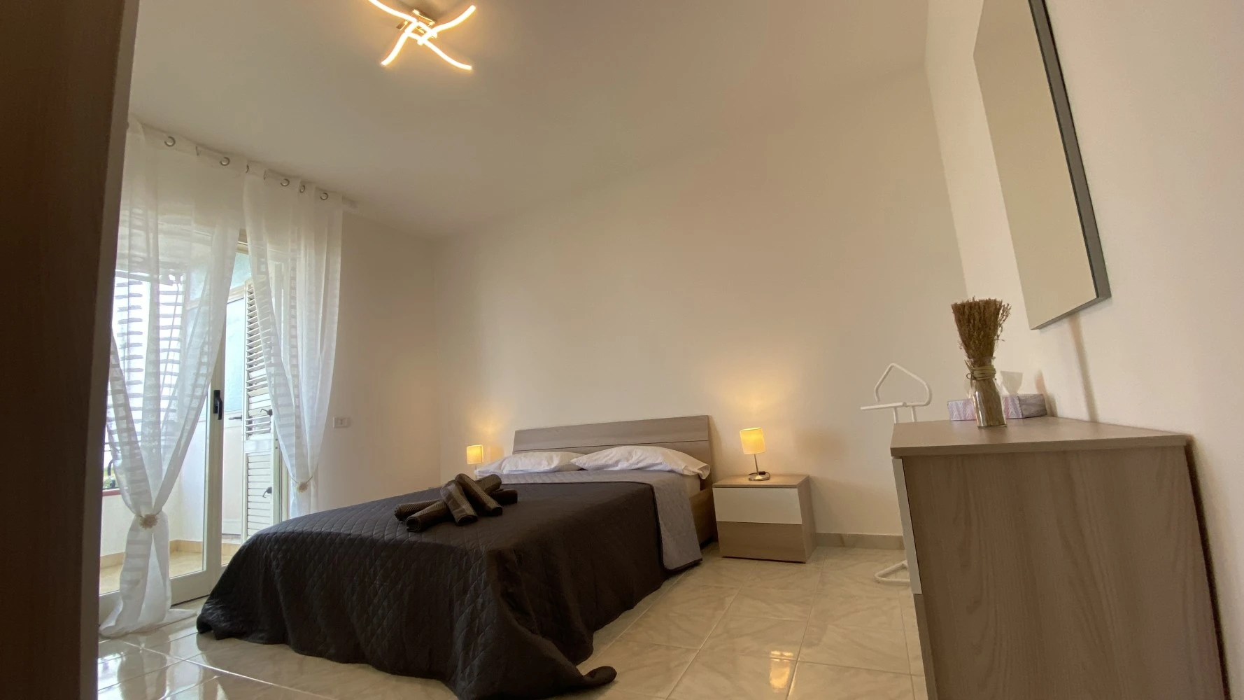 Modern Apartment For Your Perfect Stay In Sicily-3