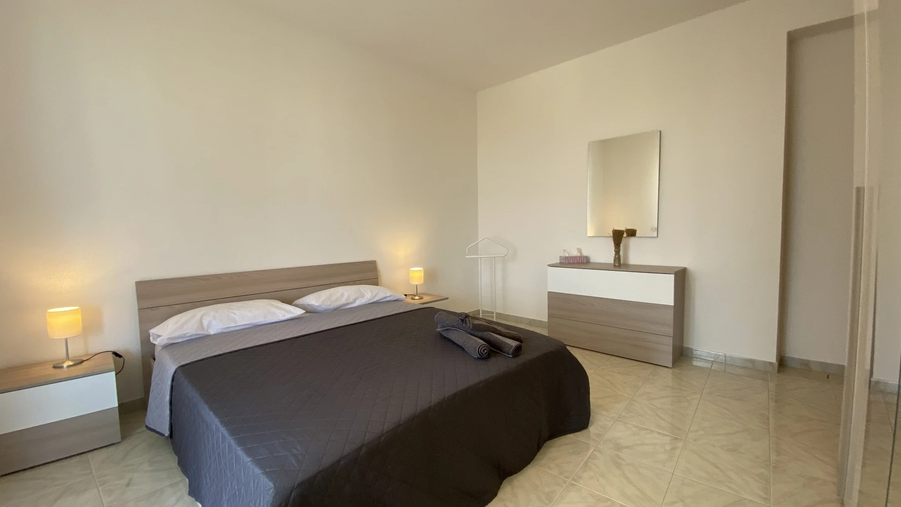 Modern Apartment For Your Perfect Stay In Sicily-5