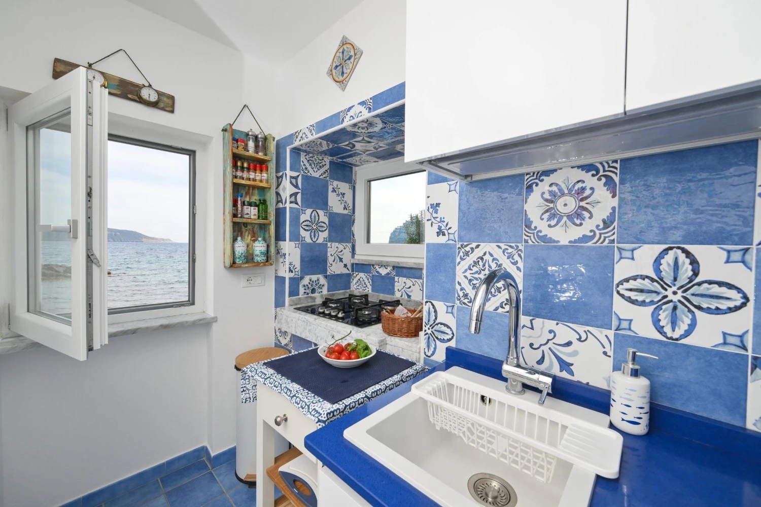 Beach House Ischia-4