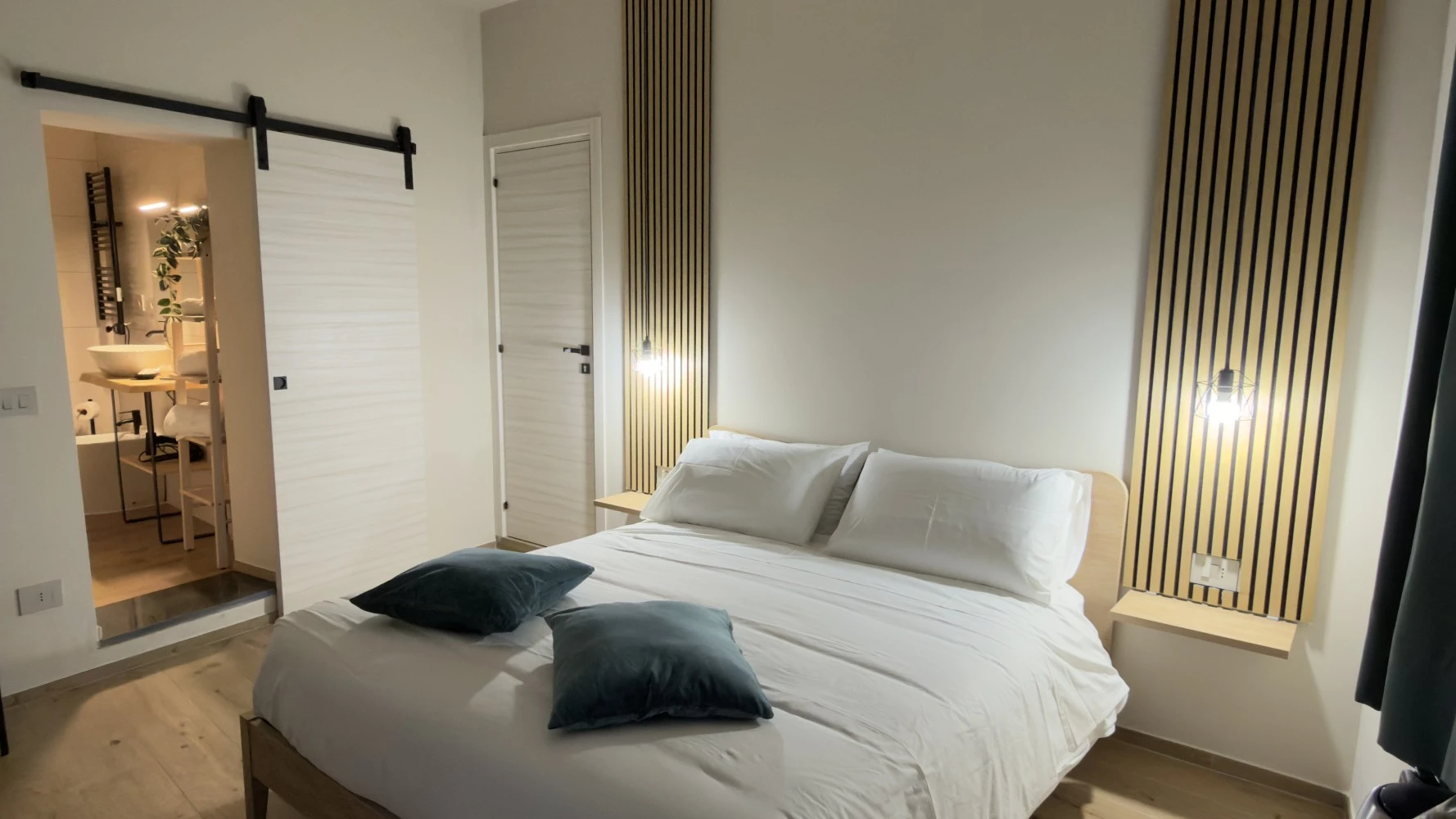La Mora Rooms-5
