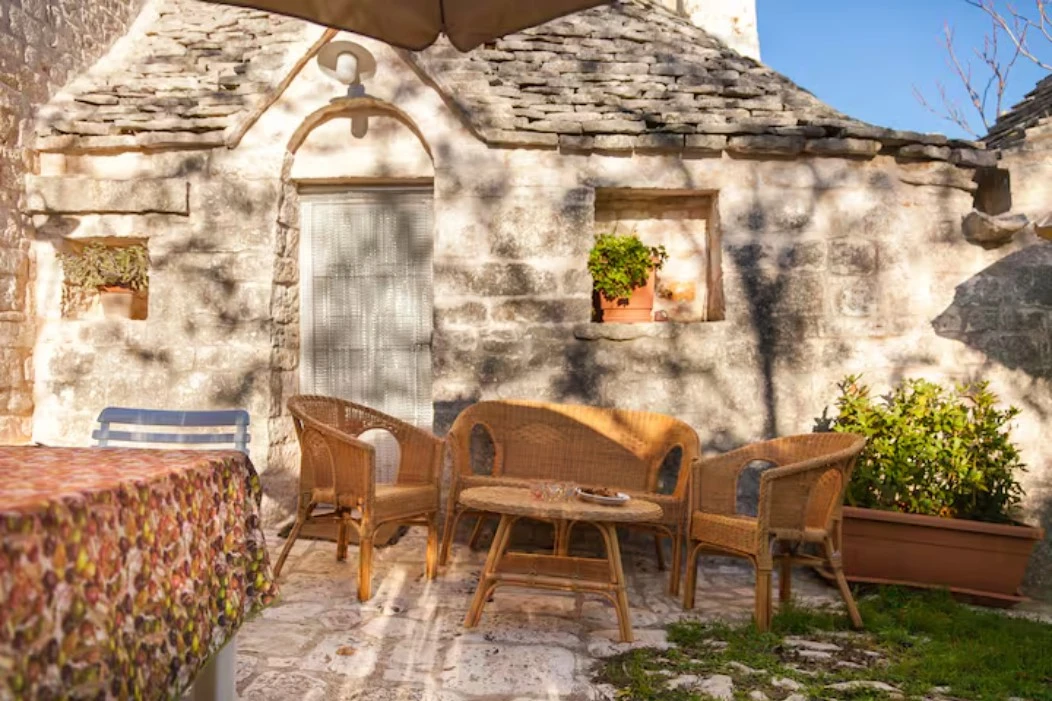 Trulli E Masseria Ianella-1