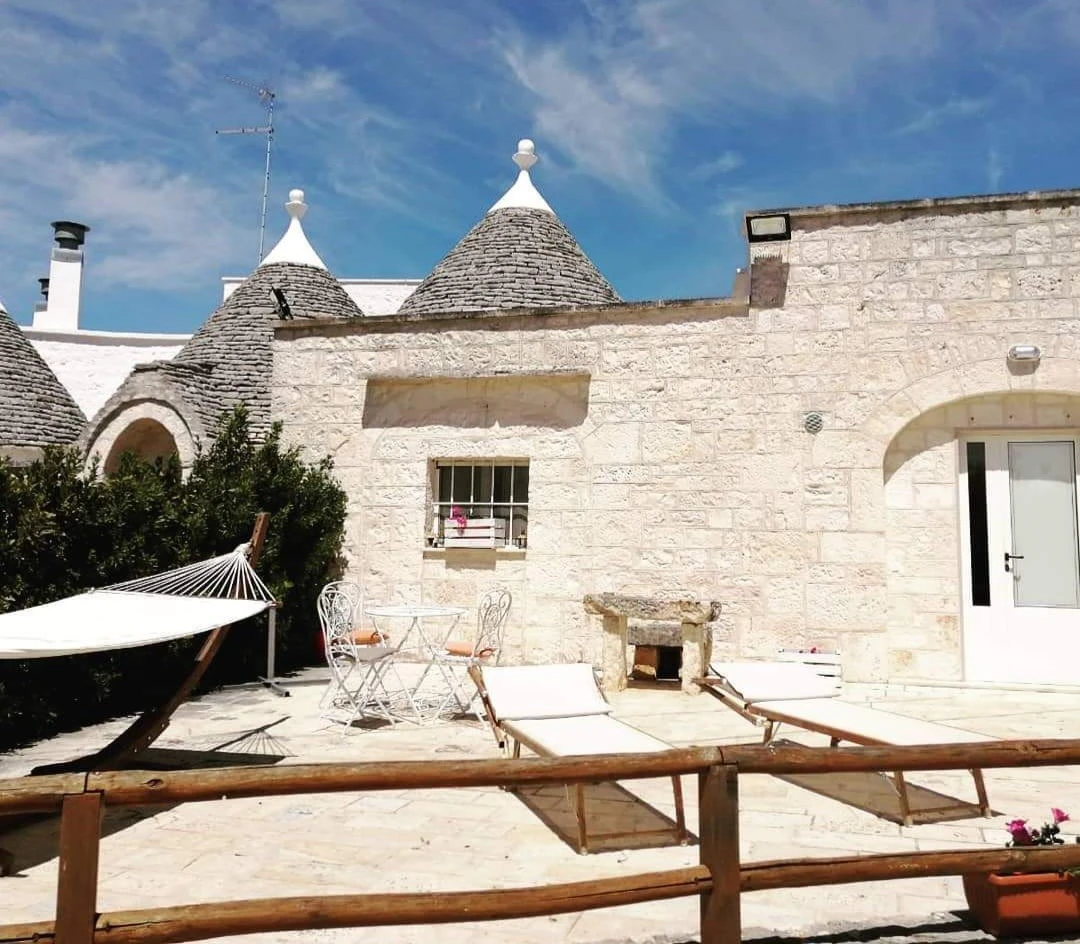 Trulli Di Rosa-1