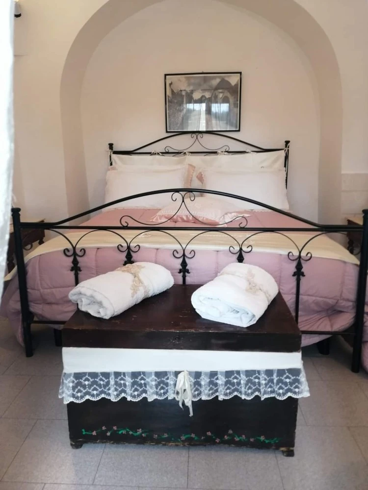 Trulli Di Rosa-5