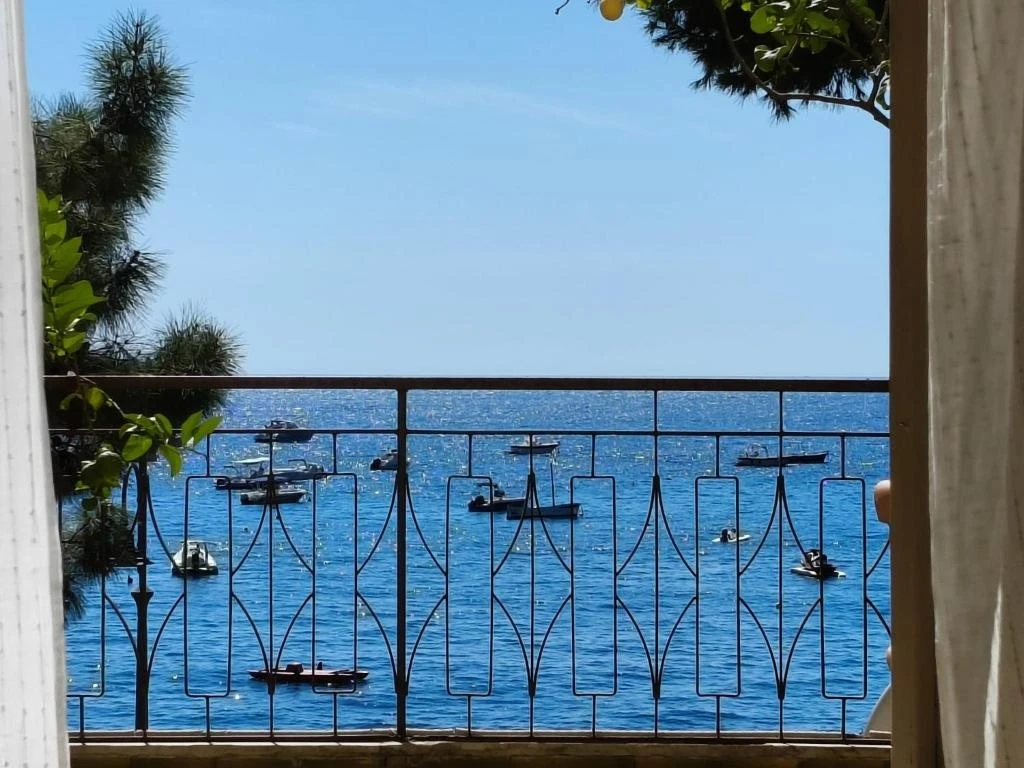 Sea, Sun And Sight Ferrajoli Accommodation-2