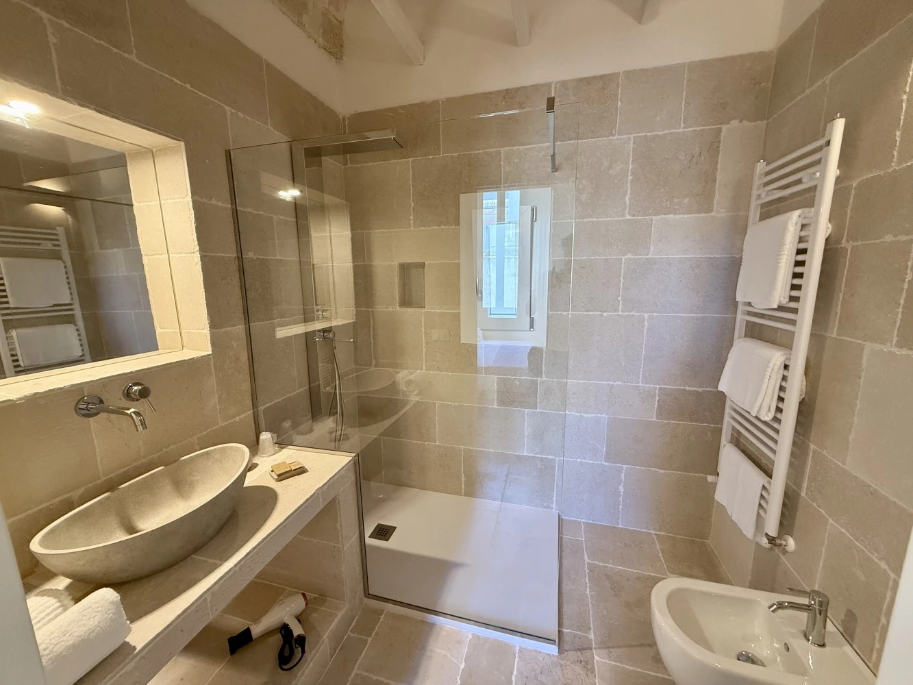 Vittorio Emanuele Charming Suites-1