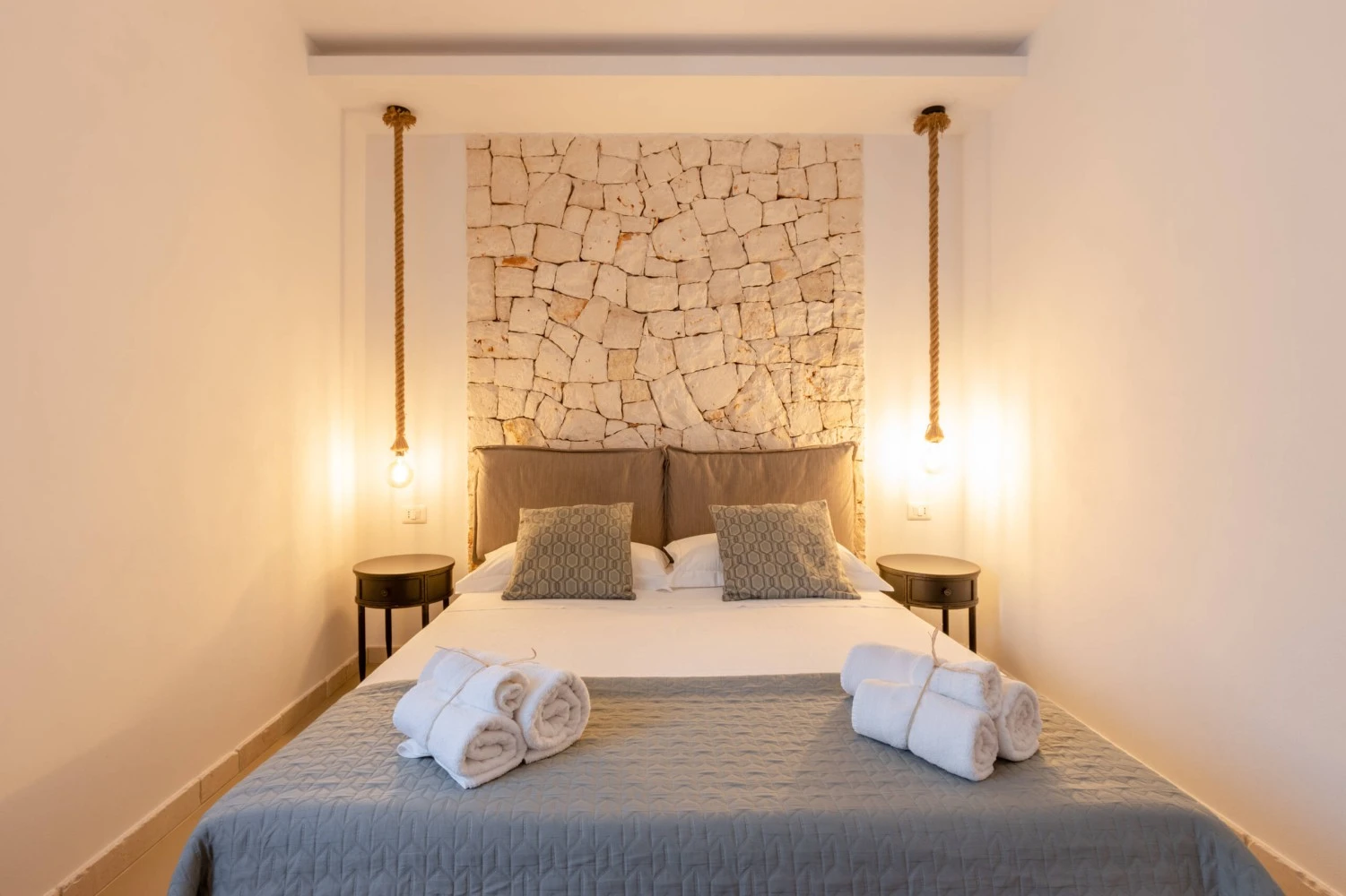 Pietra E Calce With Pool-1