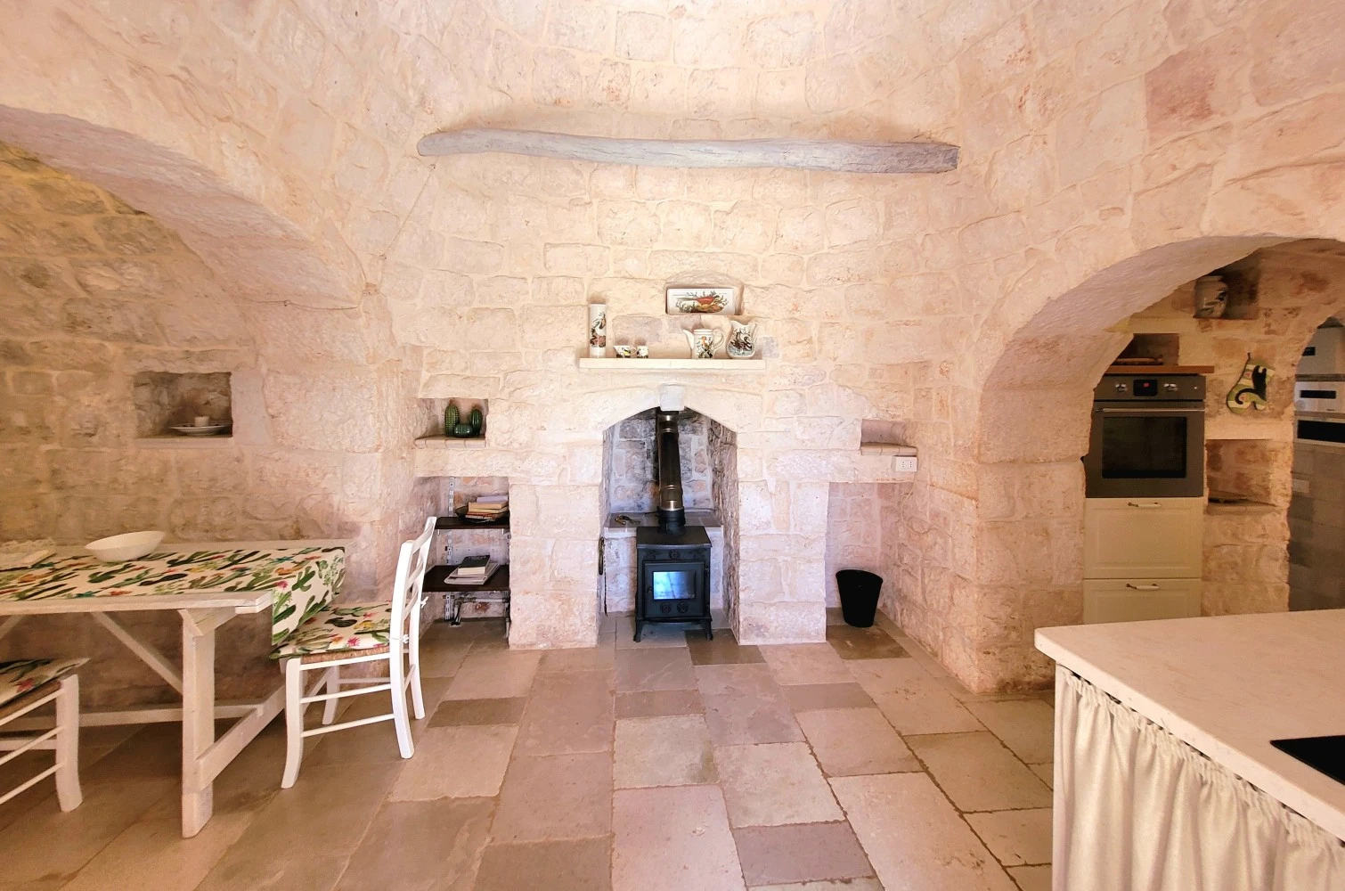 Trullo Bosco Libero Ostuni-3