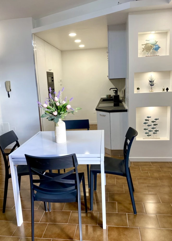 Daisy House-5