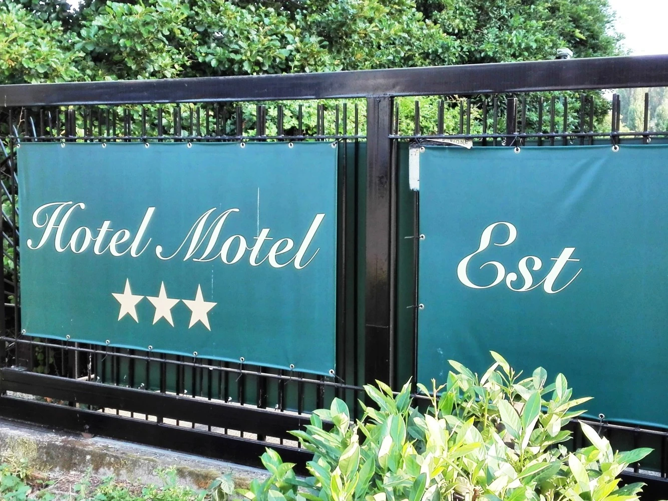 Hotel Motel Est-1