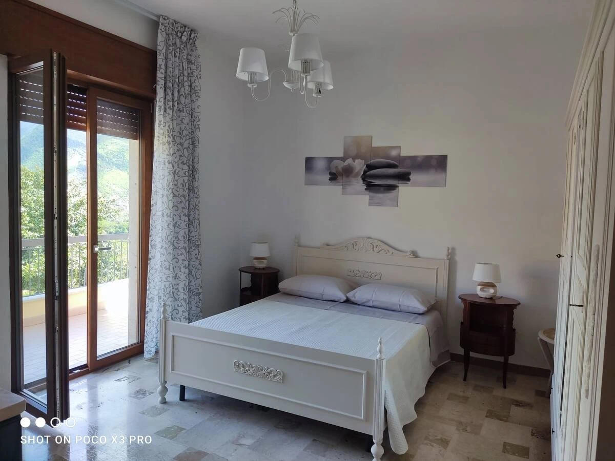 Residenza Regina Margherita, Apud Montes-1