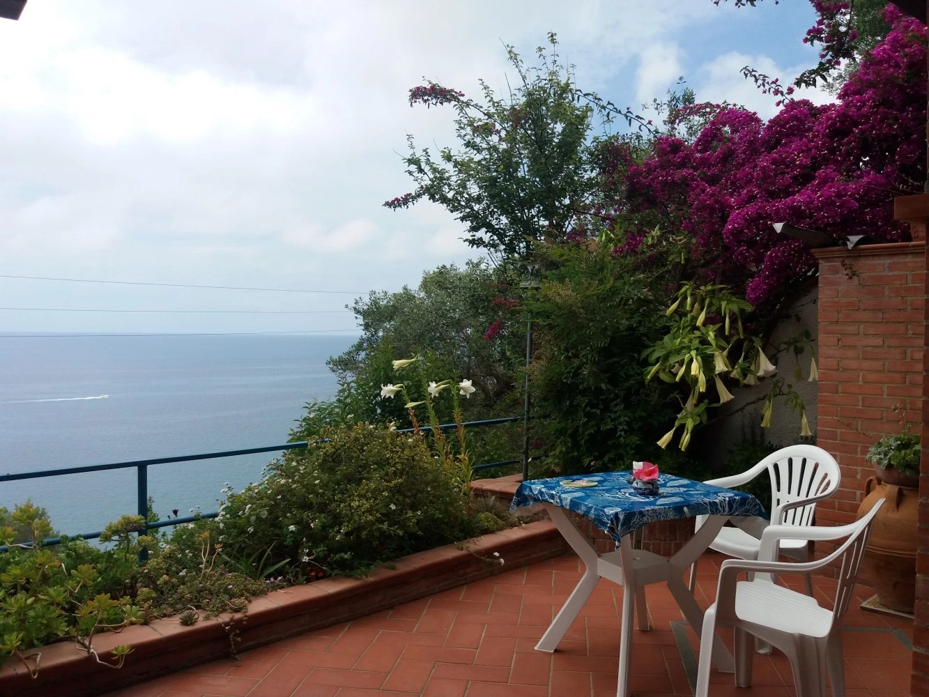 Casa Vacanze Il Patio Sul Mare-4