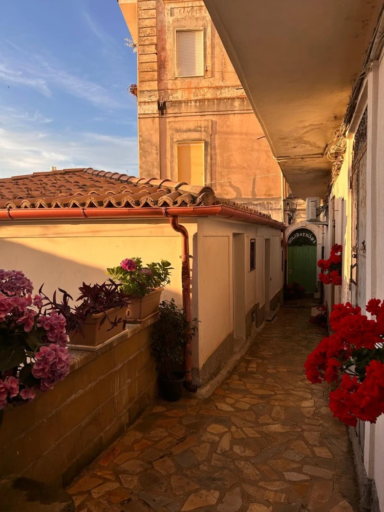 Vico Fortuna Rooms-1