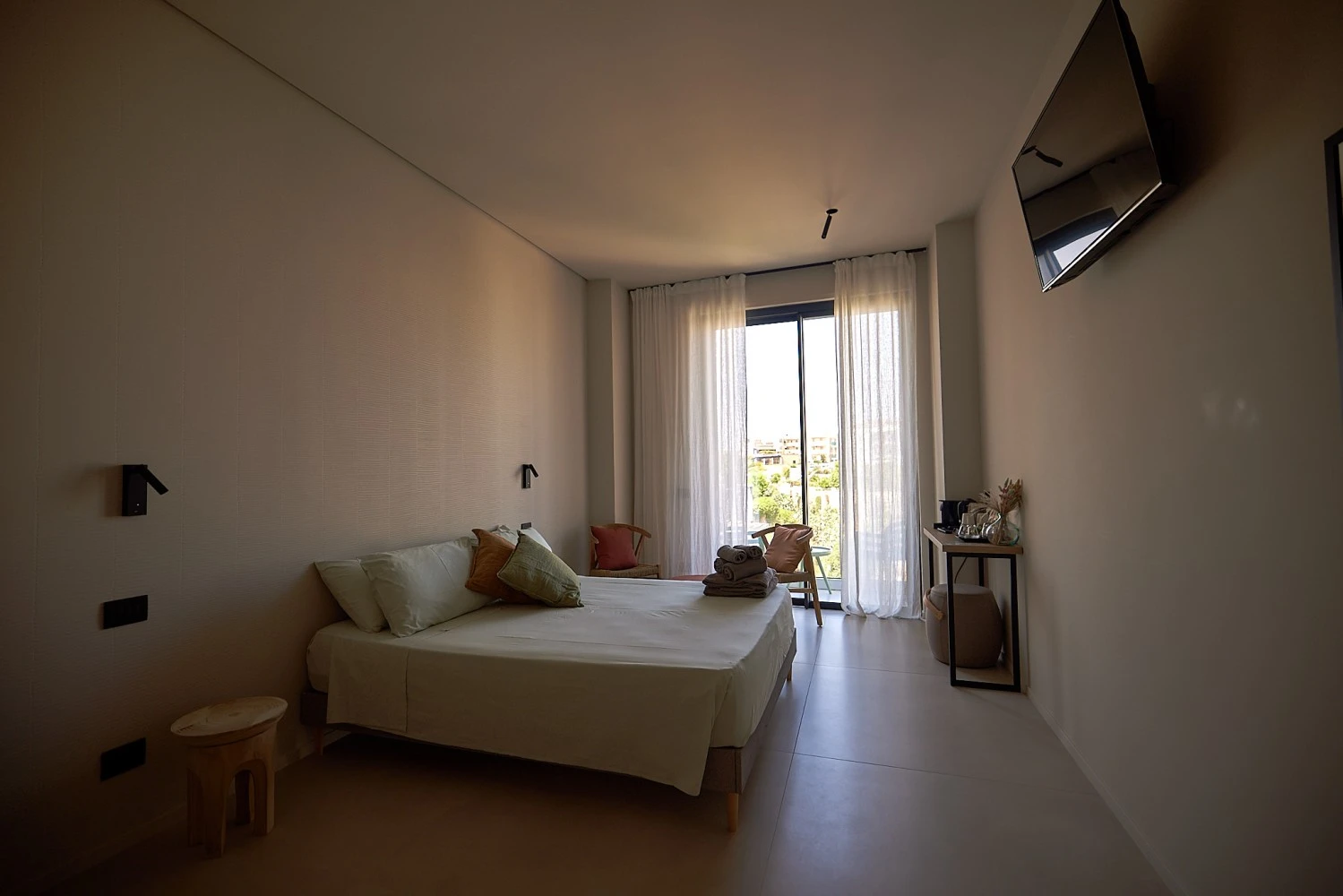 White Coast Riva-5
