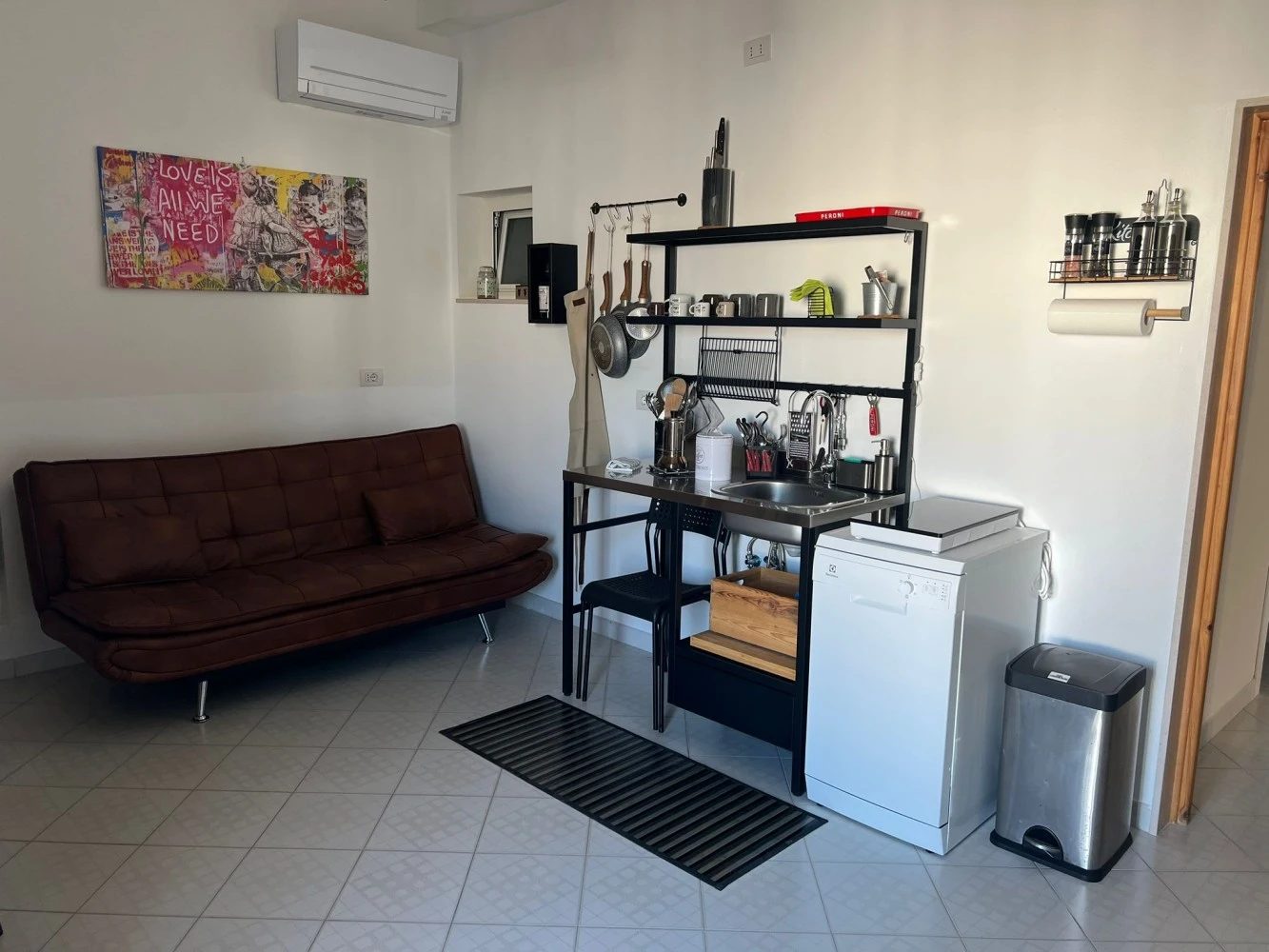Suite San Benedetto Terrazza Vista Mare-4