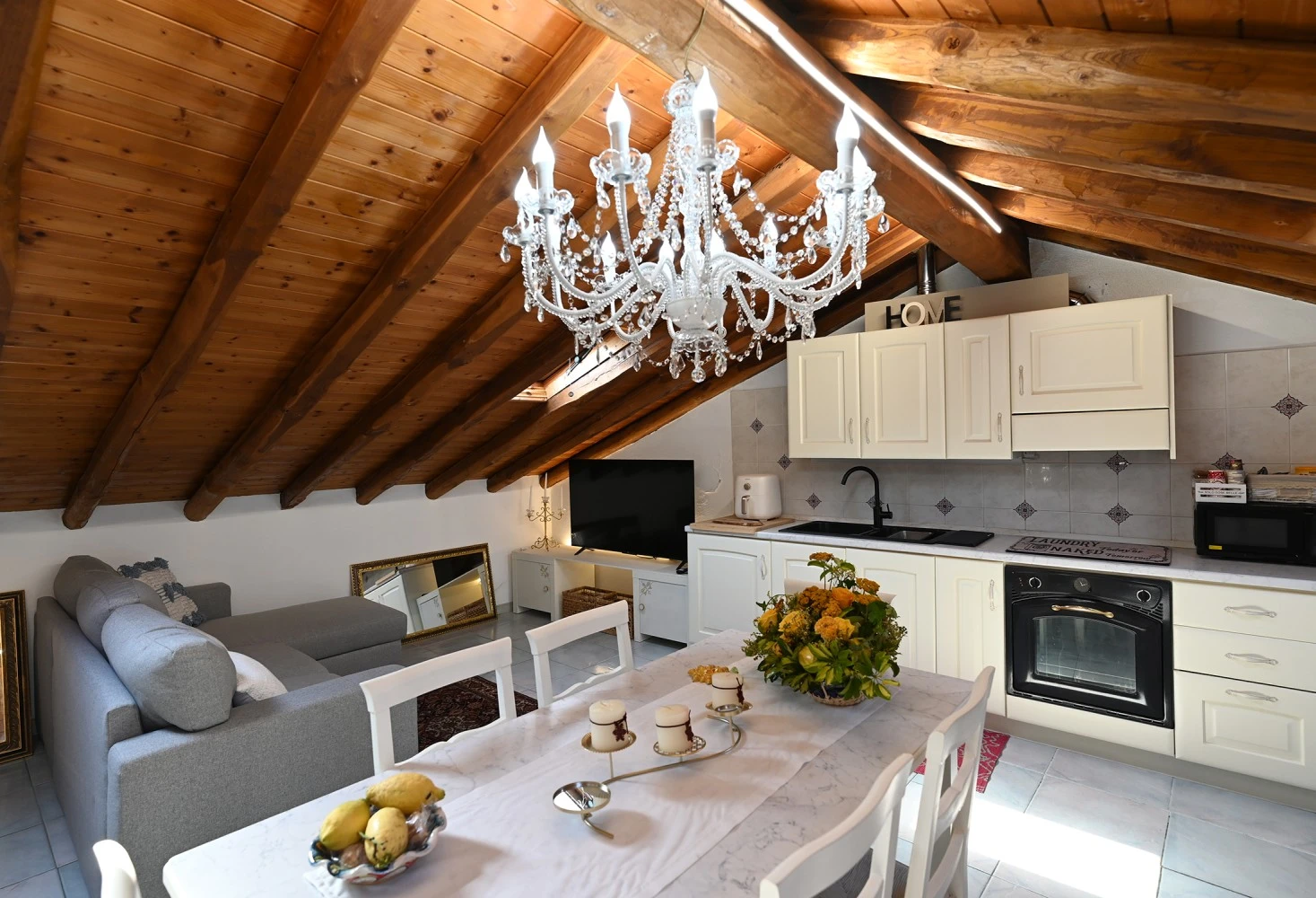 Donna Sofia House-5