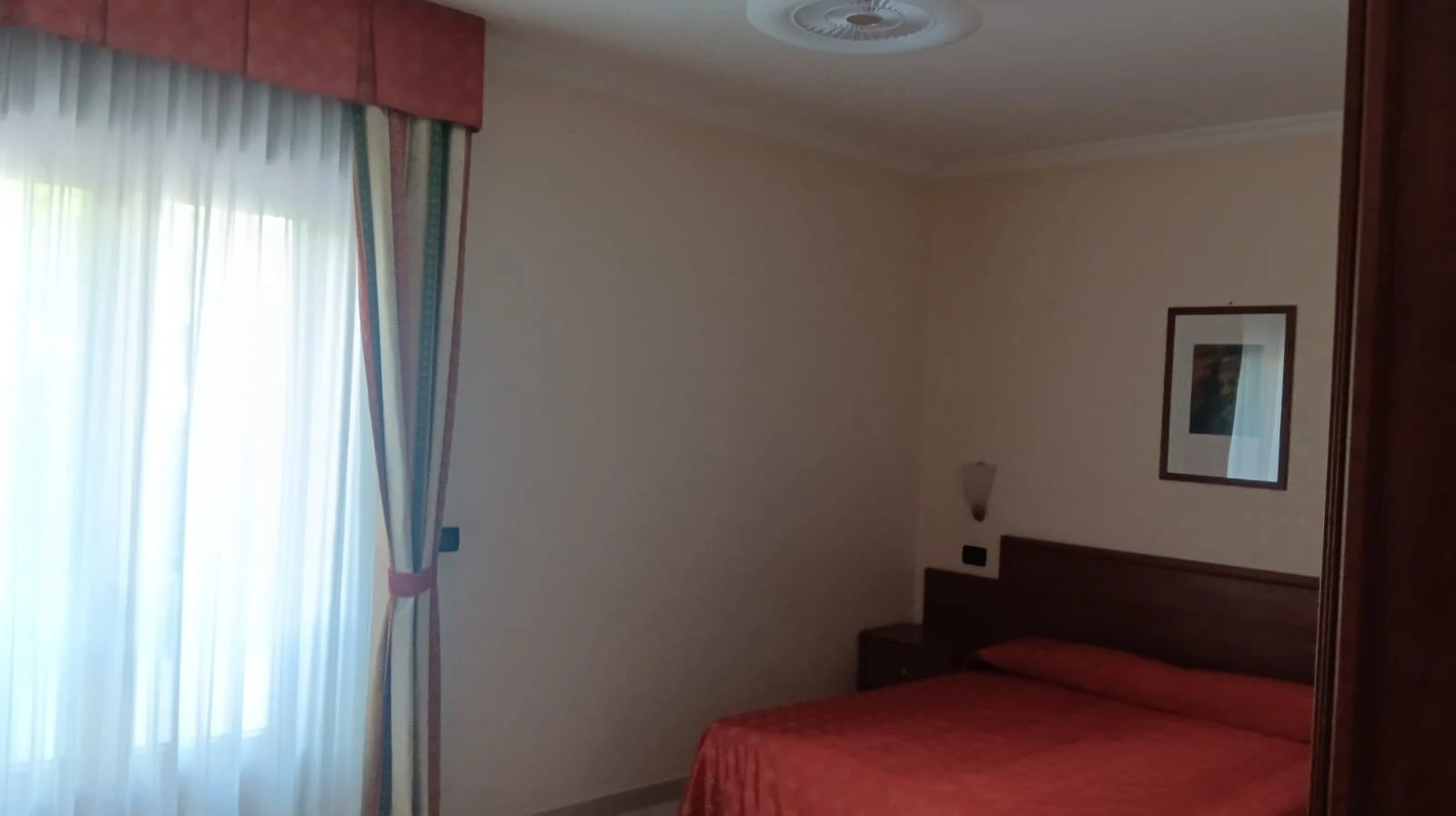 Hotel Holiday House-2