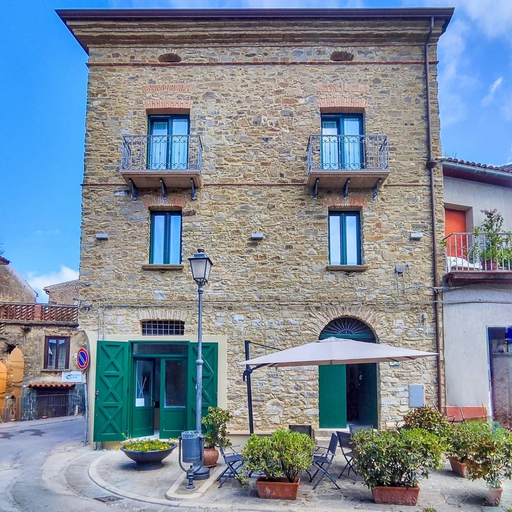 Il Palazzetto-1