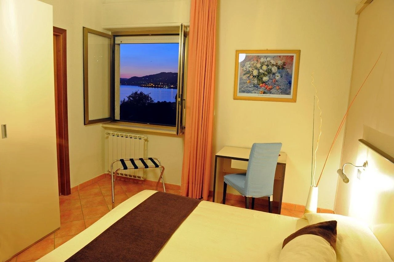 Hotel Mediterraneo-1