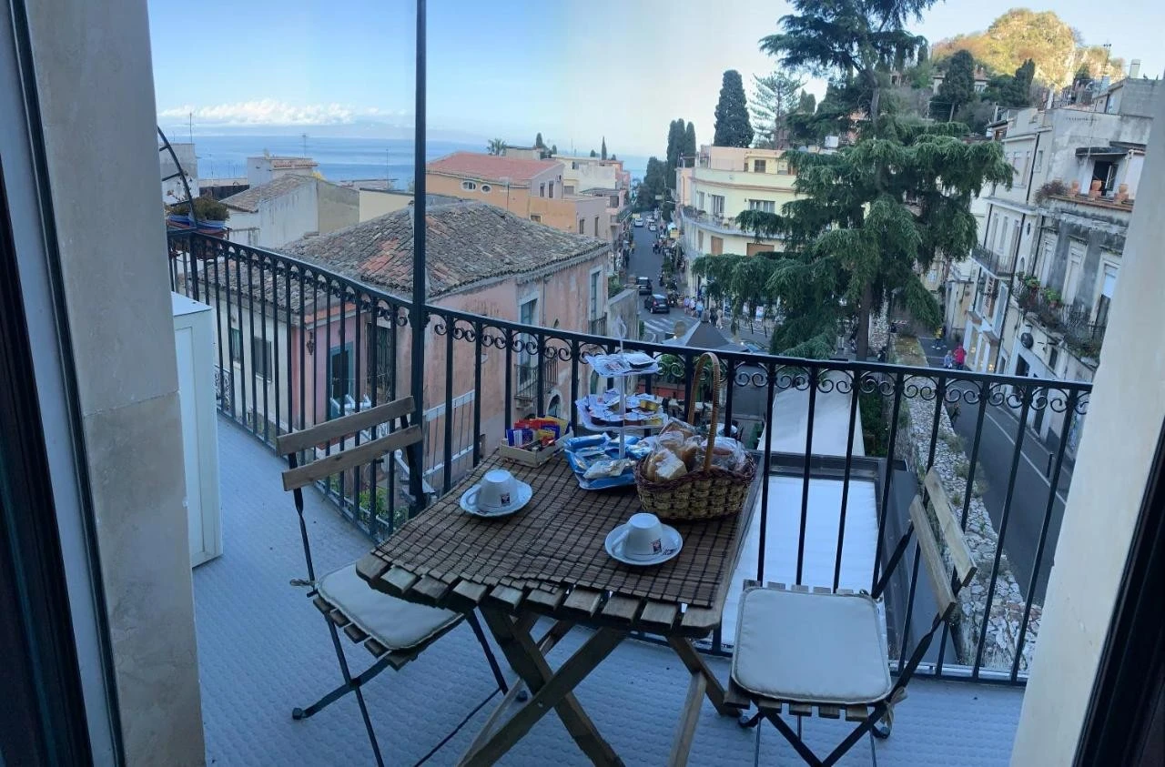 C'est La Vie Taormina-5