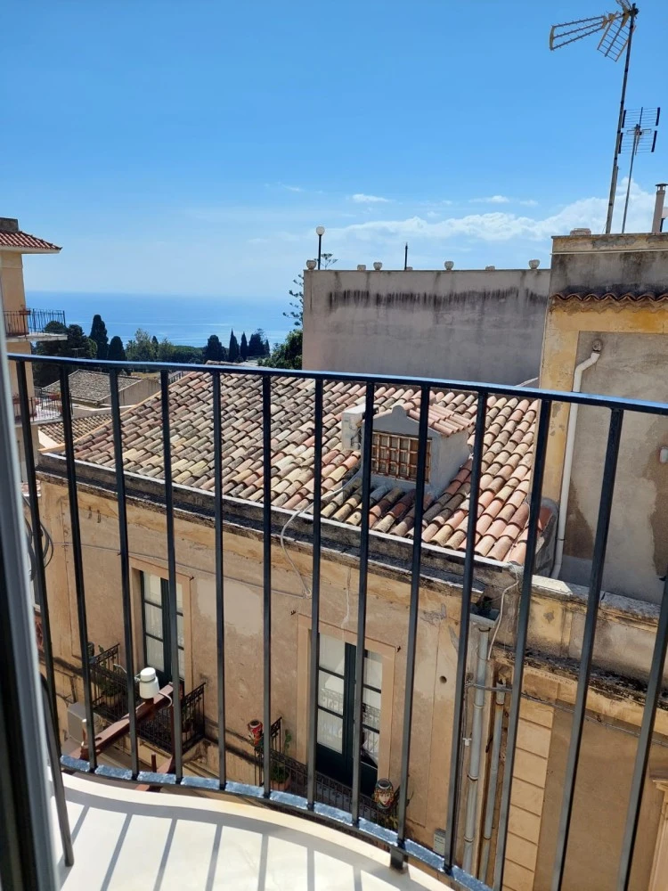 Al Teatro Antico Rooms&house-3