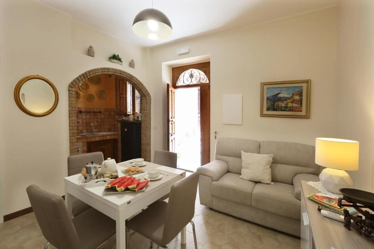 Trinacria House-1