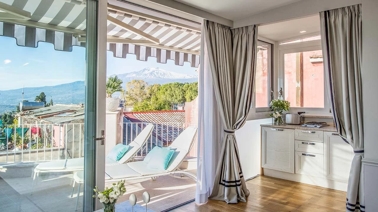 La Malandrina Apartments & Suites-5