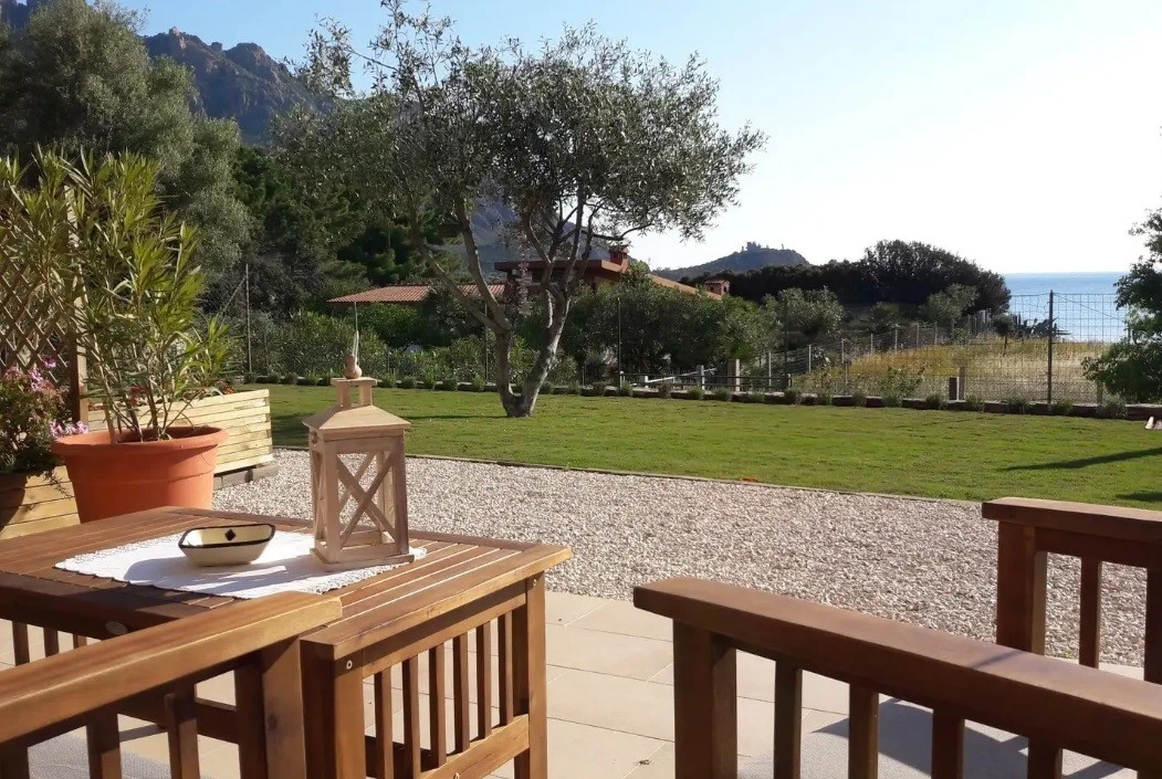 Casa Con Giardino A 50 Mt Dalla Spiaggia-5