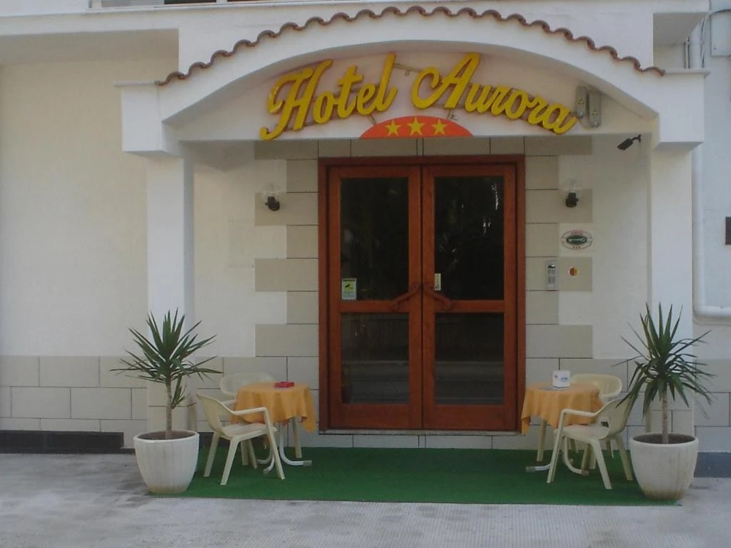 Hotel Aurora Sas Di Berardi Sergio & C:-1