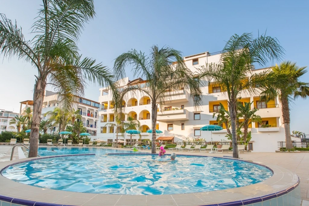 Forte Hotel Con Dipendenza-4