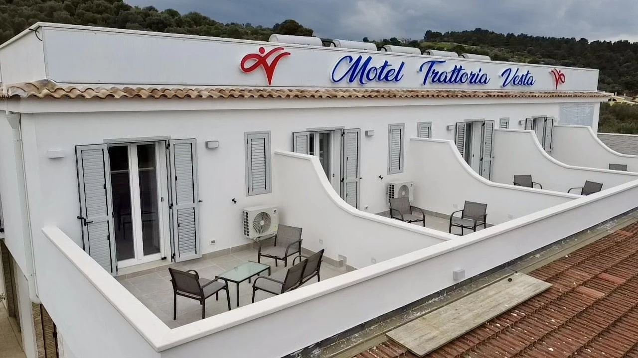 Vesta Motel-3
