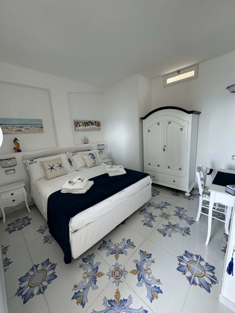 Mar-isa Room-3